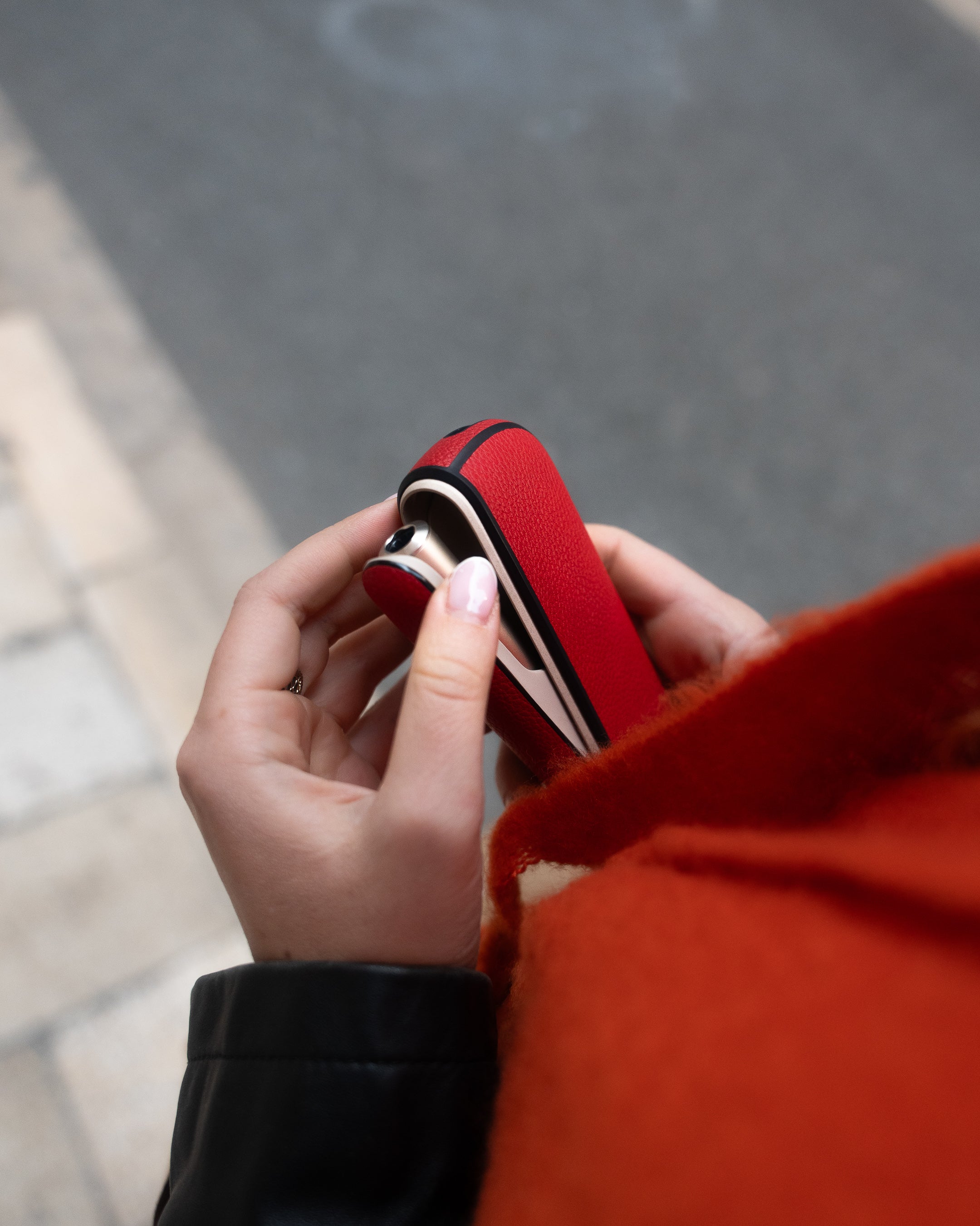 Iluma red leather